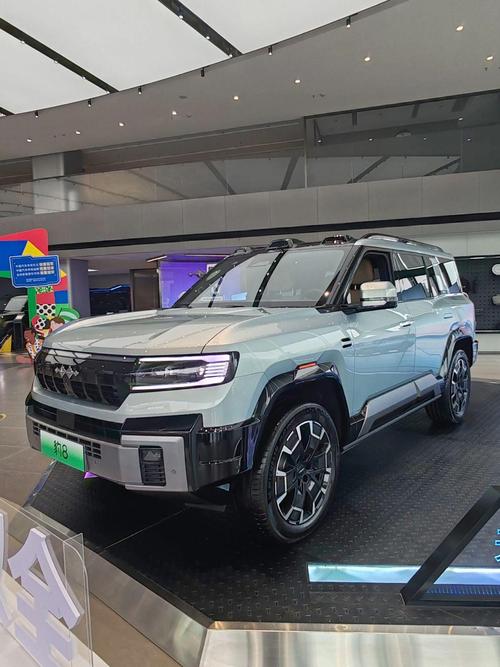 惠州149比亚迪方程豹硬派越野的爆款，英菲尼迪35周年与你共成长